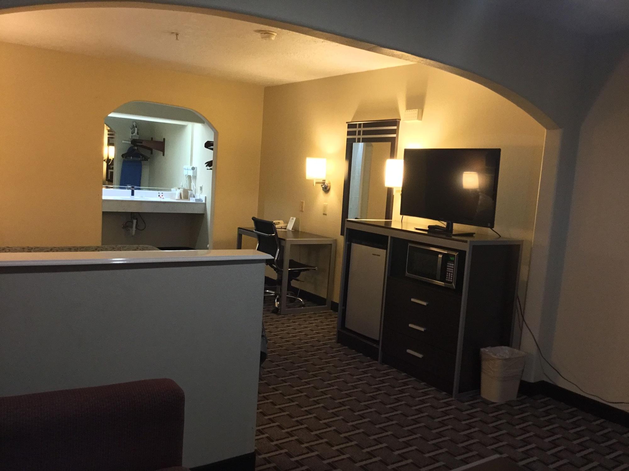 Days Inn & Suites By Wyndham Houston North - ספרינג מראה חיצוני תמונה