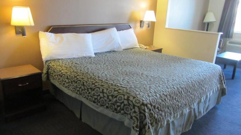 Days Inn & Suites By Wyndham Houston North - ספרינג מראה חיצוני תמונה